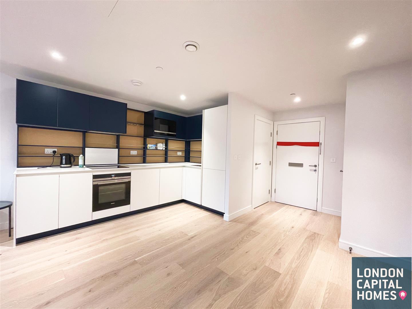 1 bed property in 2 Lockgate Road, LONDON